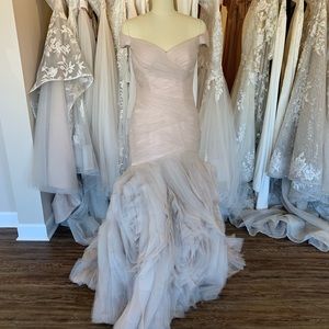 Essense of Australia D1932 Moscato Bridal Gown